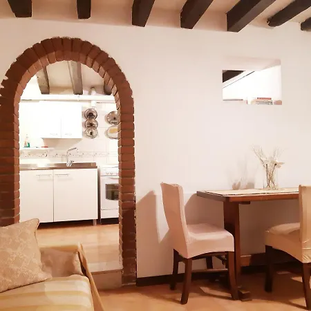 Laura San Marco Apartment