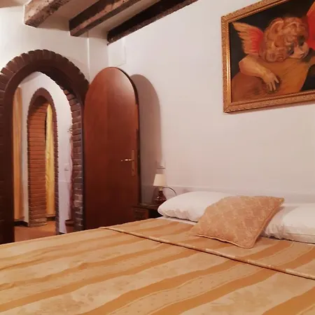Laura San Marco Apartment *