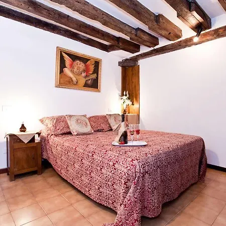 Laura San Marco Apartment *